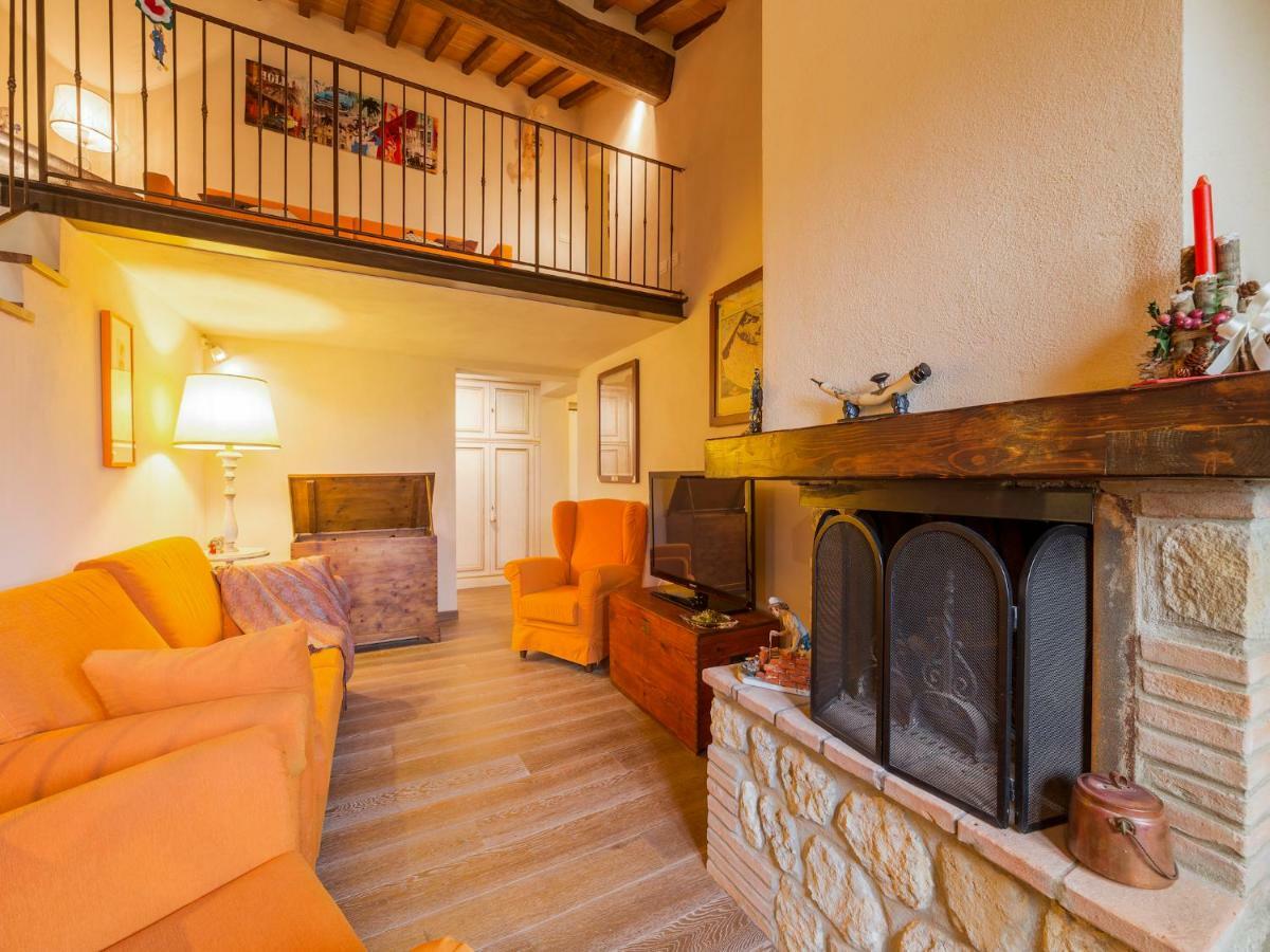 Casa Laura Apartment San Gimignano Bagian luar foto